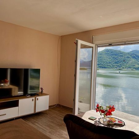 Lakeside Harmony Apartment Golubovci المظهر الخارجي الصورة