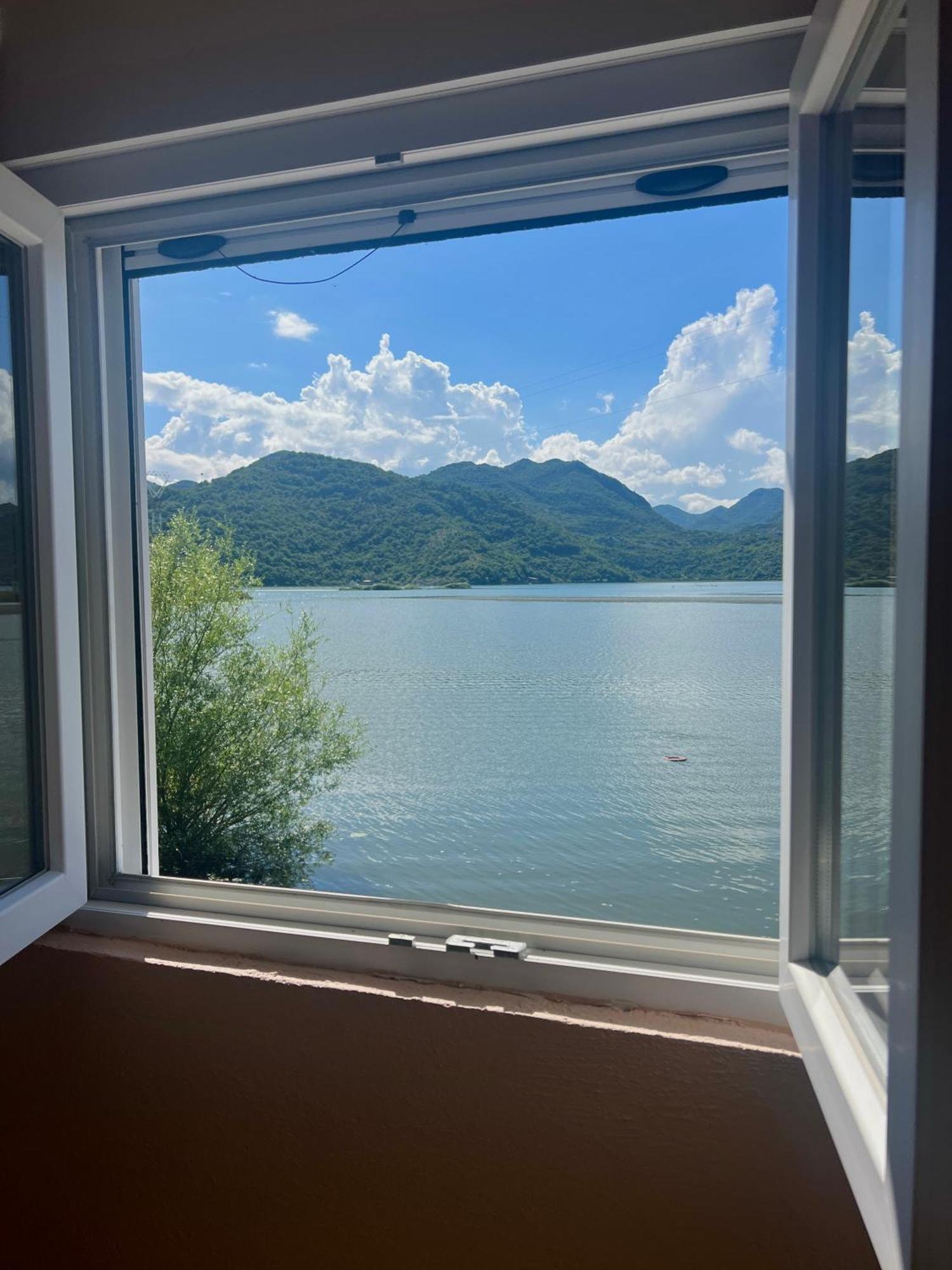 Lakeside Harmony Apartment Golubovci المظهر الخارجي الصورة