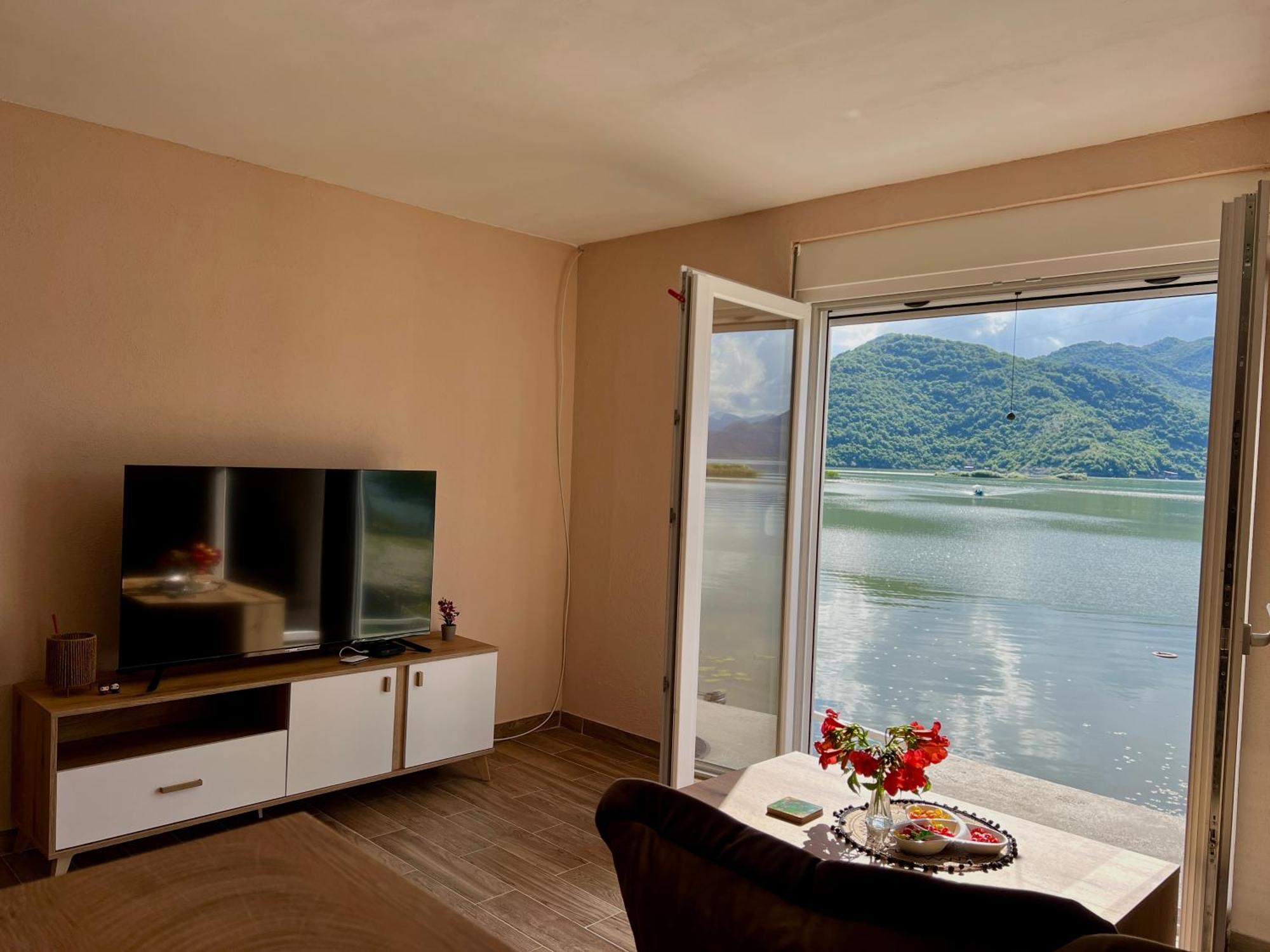 Lakeside Harmony Apartment Golubovci المظهر الخارجي الصورة