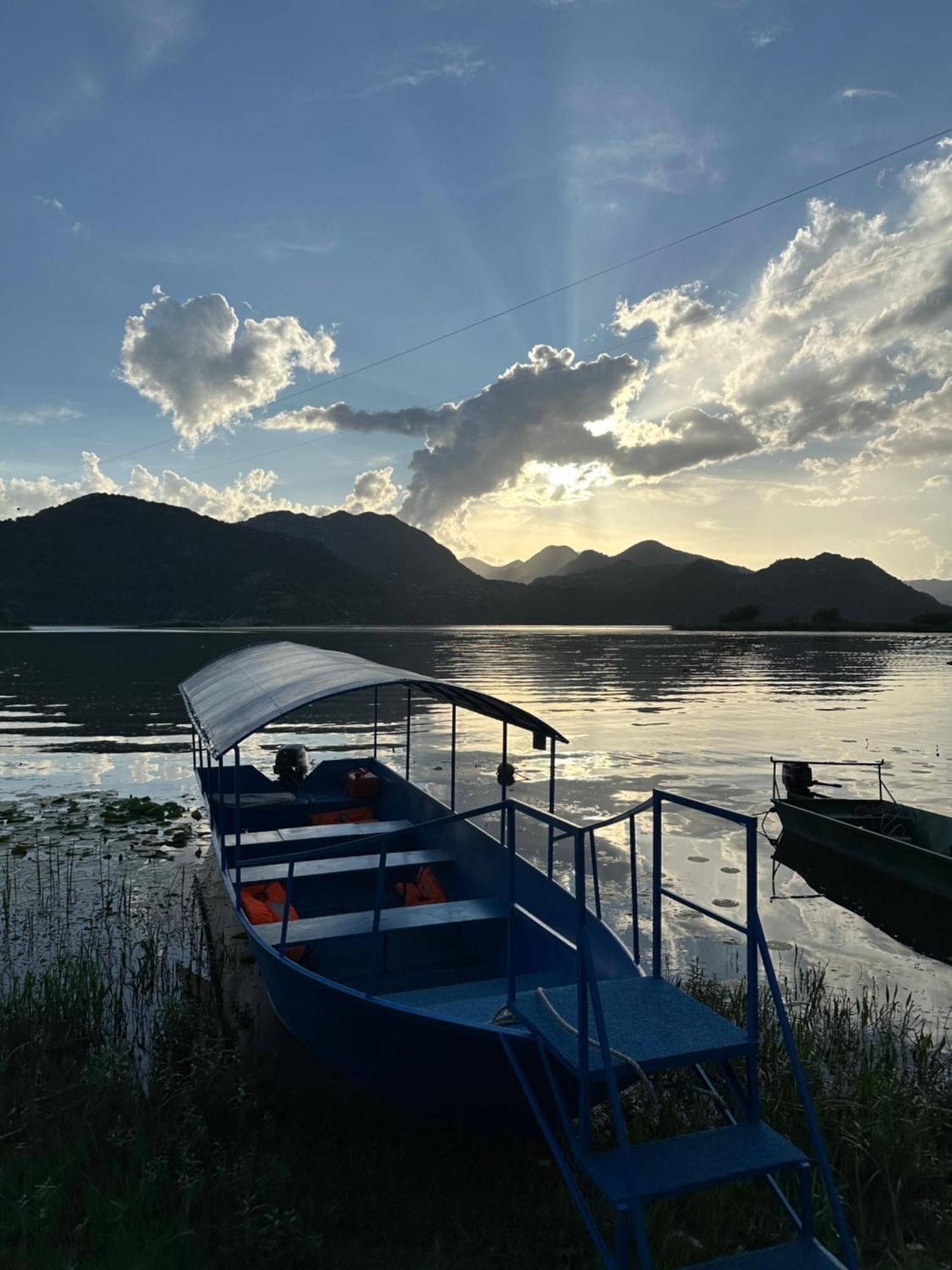 Lakeside Harmony Apartment Golubovci المظهر الخارجي الصورة