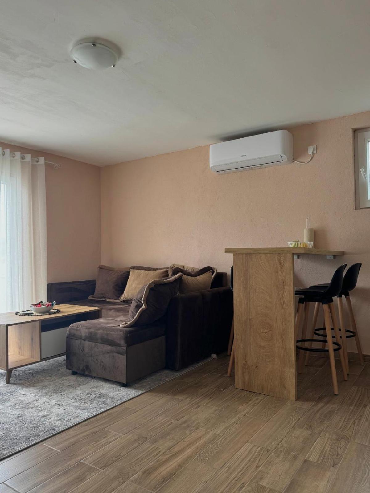 Lakeside Harmony Apartment Golubovci المظهر الخارجي الصورة